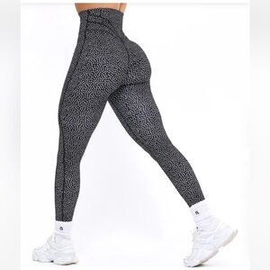 BuffBunny Black and White Speckled Leggings